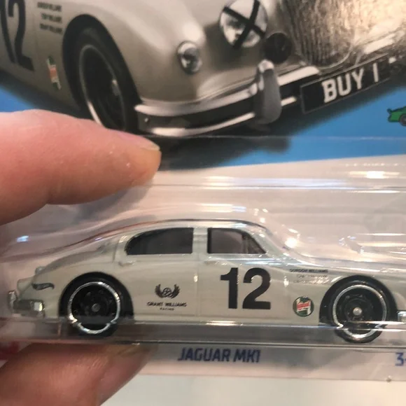 Mattel Hot Wheels Jaguar MK1 - Silver - Picture 2 of 7
